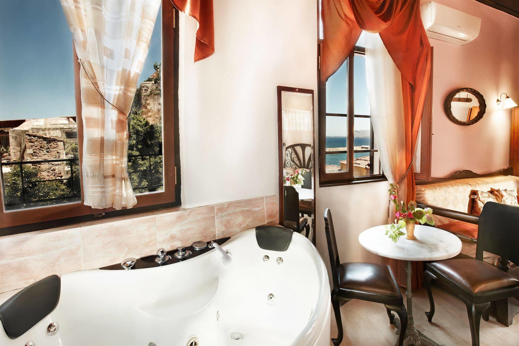 חאניה Archontiko Evgenia Studios & Suites Old Town Chania מראה חיצוני תמונה