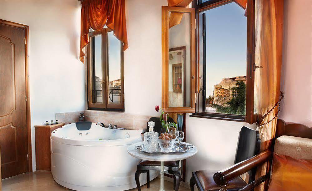 חאניה Archontiko Evgenia Studios & Suites Old Town Chania מראה חיצוני תמונה
